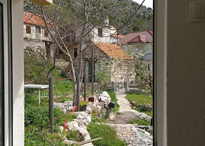 Biokovo Smaller Object 22 M2 * Makarska