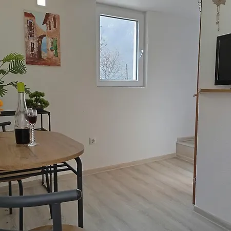 Biokovo Smaller Object 22 M2 ماكارسكا