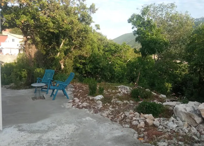 Biokovo Smaller Object 22 M2 *